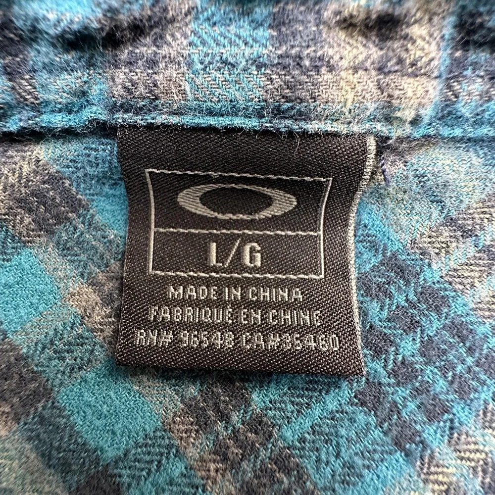 Oakley Shirt Mens Large Blue‎ Plaid Flannel Long Sleeve Button Up Skate